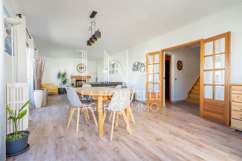 pavillon 6 Pièces en vente sur LES LILAS (93260)